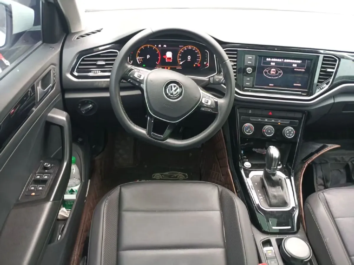 2019 Volkswagen T-Roc 1.4T 131HP L4 7DCT,autocango,china used car exporter,china ev exporter,chinese used car exporter,chinese used ev exporter