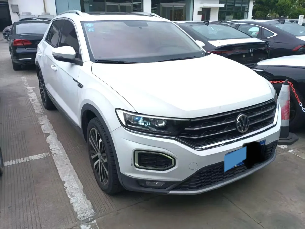 2019 Volkswagen T-Roc 1.4T 131HP L4 7DCT,autocango,china used car exporter,china ev exporter,chinese used car exporter,chinese used ev exporter