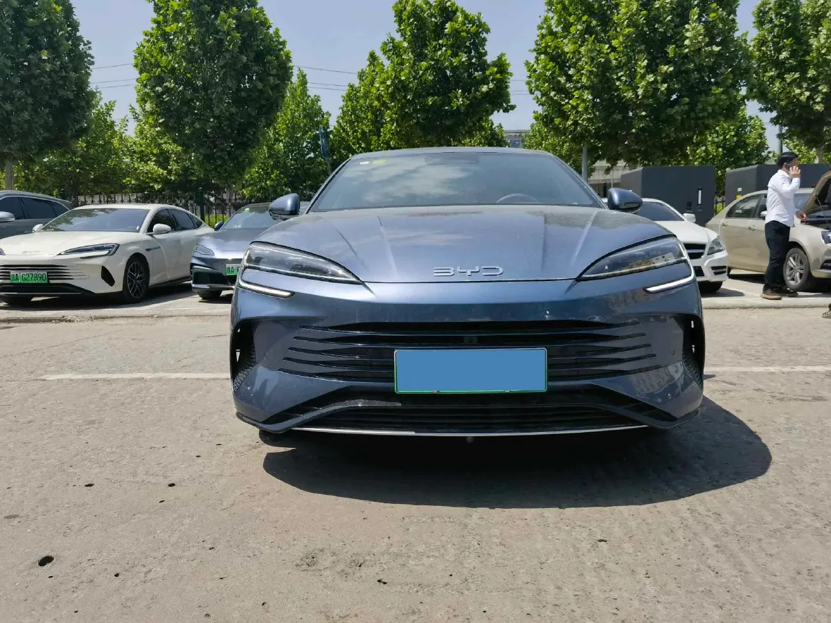 2025 BYD Seal07 DM-i 1.5L 101HP L4 E-CVT PHEV 17.6KWH,autocango,china used car exporter,china ev exporter,chinese used car exporter,chinese used ev exporter