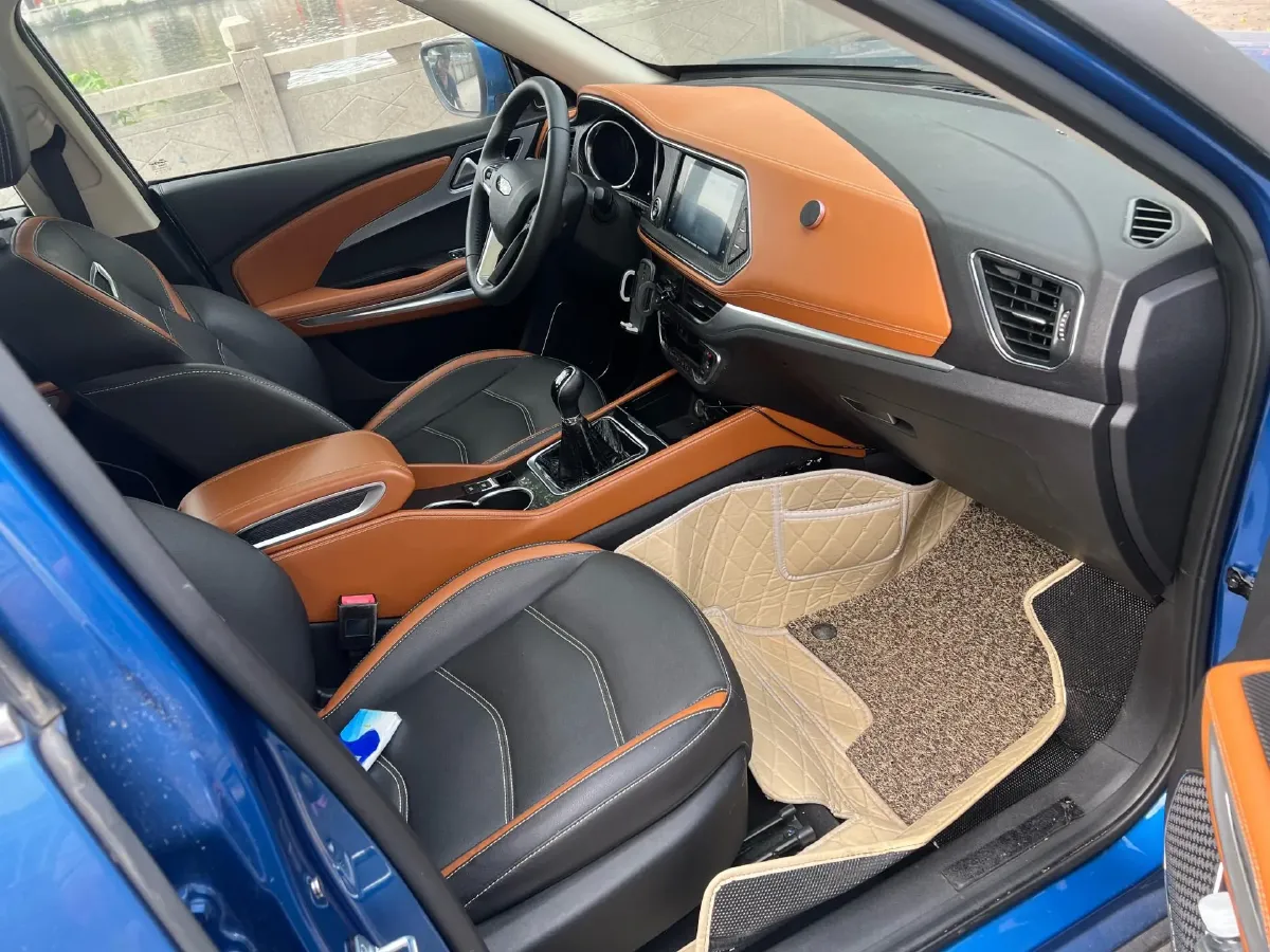 2017 Zotye T300 1.5L 112HP L4 5MT,autocango,china used car exporter,china ev exporter,chinese used car exporter,chinese used ev exporter