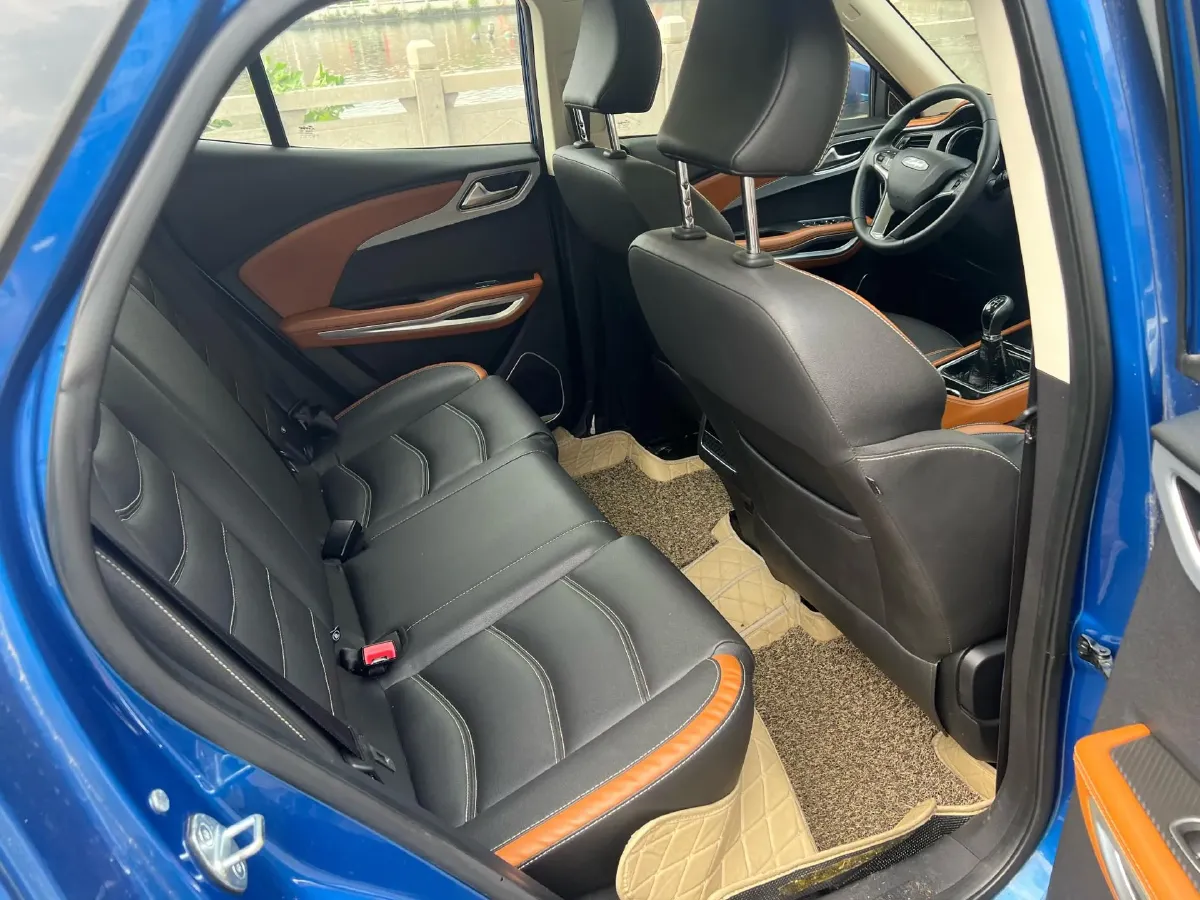 2017 Zotye T300 1.5L 112HP L4 5MT,autocango,china used car exporter,china ev exporter,chinese used car exporter,chinese used ev exporter