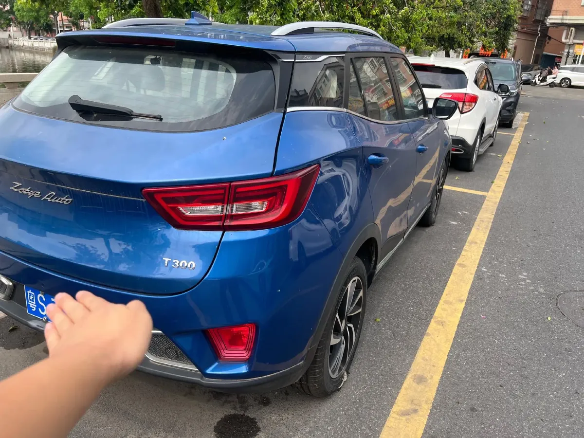 2017 Zotye T300 1.5L 112HP L4 5MT,autocango,china used car exporter,china ev exporter,chinese used car exporter,chinese used ev exporter