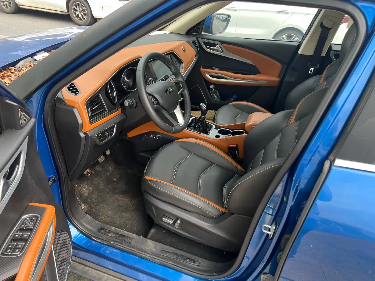 2017 Zotye T300 1.5L 112HP L4 5MT,autocango,china used car exporter,china ev exporter,chinese used car exporter,chinese used ev exporter