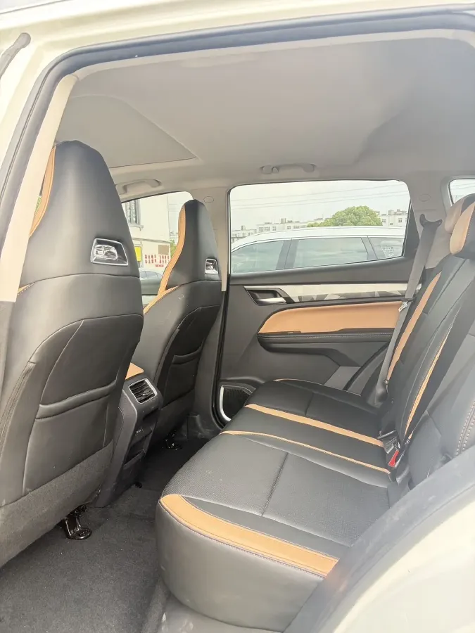 2024 Geely OkavangoPRO 1.5T 181HP L4 7DCT,autocango,china used car exporter,china ev exporter,chinese used car exporter,chinese used ev exporter