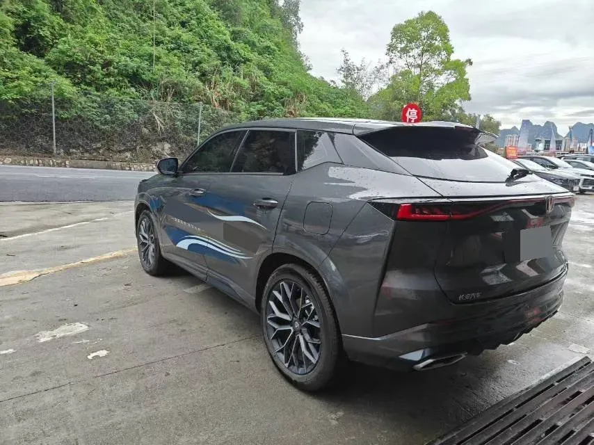 2024 ChangAn UNI-Z 1.5L 98HP L4 E-CVT PHEV 18.4KWH,autocango,china used car exporter,china ev exporter,chinese used car exporter,chinese used ev exporter