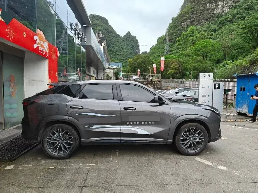 2024 ChangAn UNI-Z 1.5L 98HP L4 E-CVT PHEV 18.4KWH,autocango,china used car exporter,china ev exporter,chinese used car exporter,chinese used ev exporter
