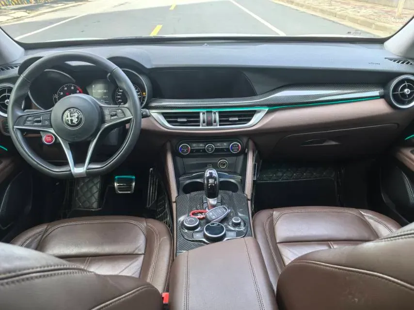 2017 Jaguar XE 2.0T 240HP L4 8AT,autocango,china used car exporter,china ev exporter,chinese used car exporter,chinese used ev exporter