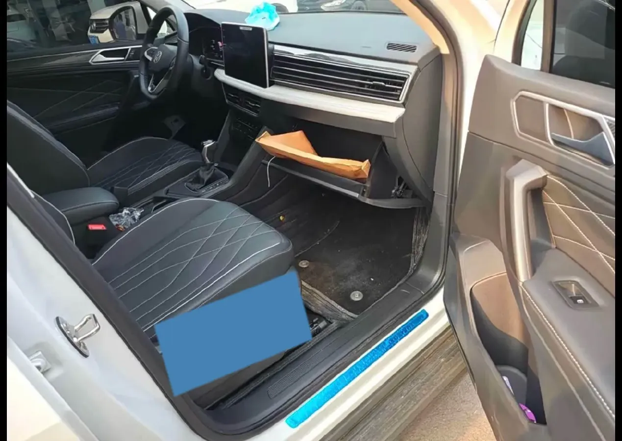 2024 Volkswagen Tiguan L 2.0T 186HP L4 7DCT,autocango,china used car exporter,china ev exporter,chinese used car exporter,chinese used ev exporter