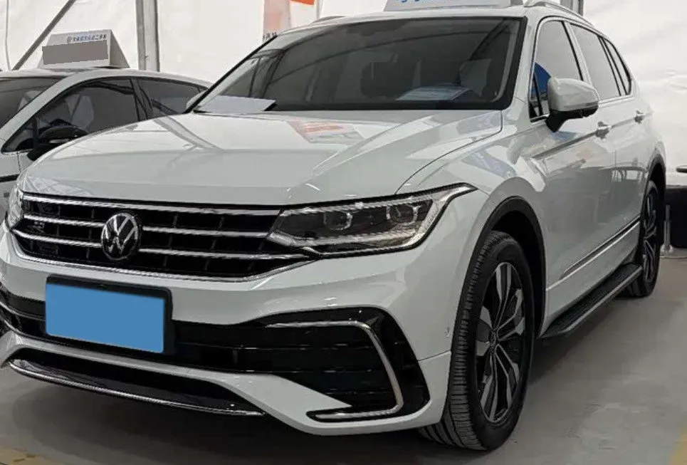 2024 Volkswagen Tiguan L 2.0T 186HP L4 7DCT,autocango,china used car exporter,china ev exporter,chinese used car exporter,chinese used ev exporter