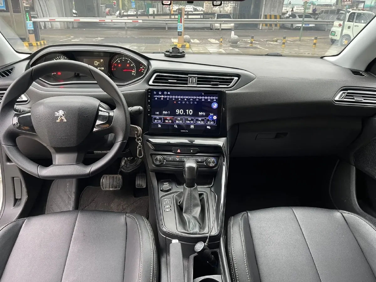 2018 Peugeot 308 1.6L 117HP L4 6AT,autocango,china used car exporter,china ev exporter,chinese used car exporter,chinese used ev exporter