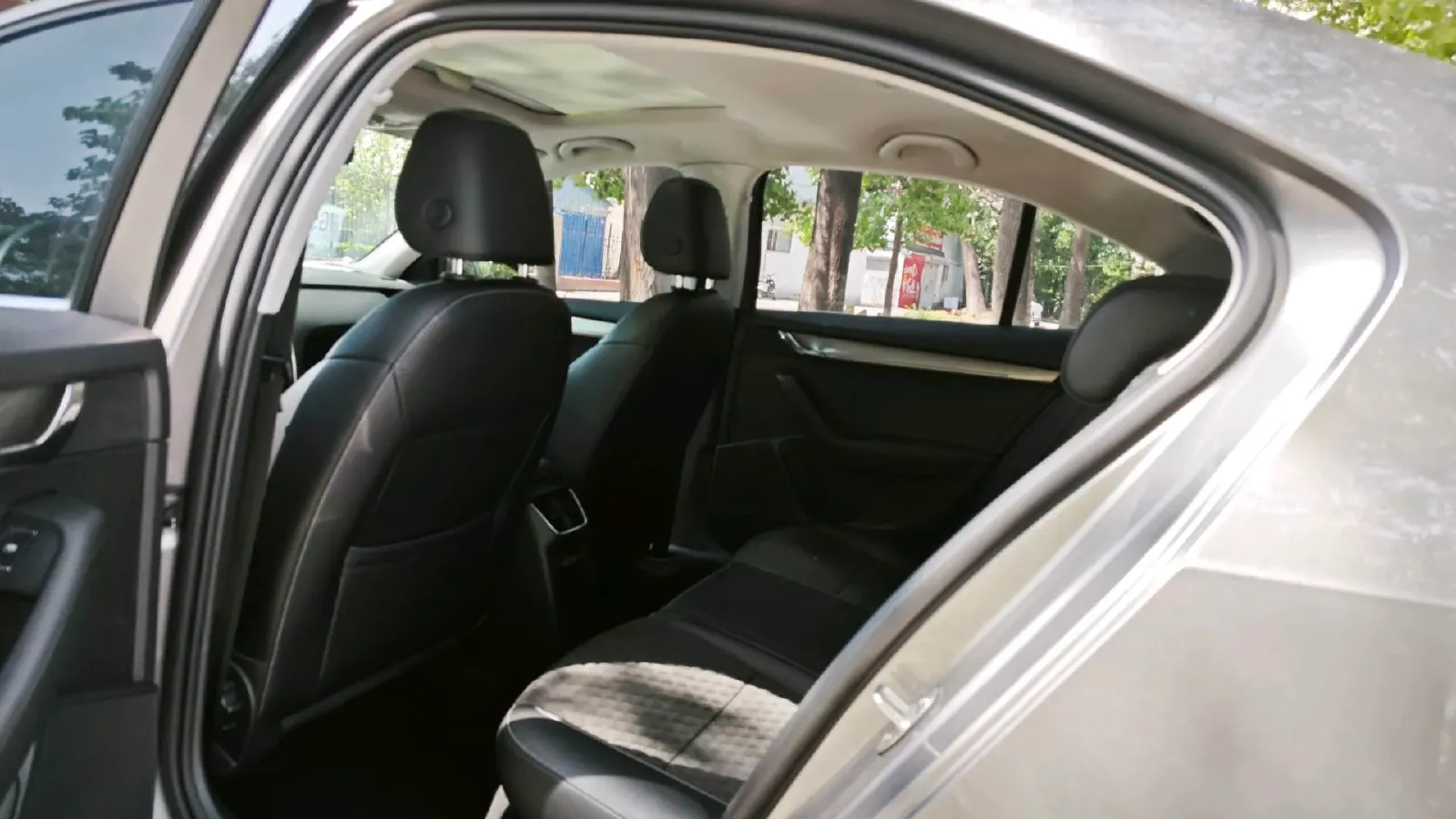 2018 Skoda Octavia 1.6L 110HP L4 6AT,autocango,china used car exporter,china ev exporter,chinese used car exporter,chinese used ev exporter