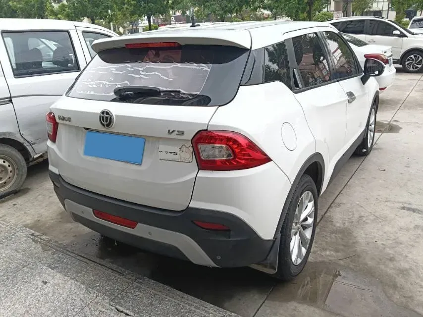 2016 Brilliance Auto V3 1.5L 112HP L4 5MT,autocango,china used car exporter,china ev exporter,chinese used car exporter,chinese used ev exporter