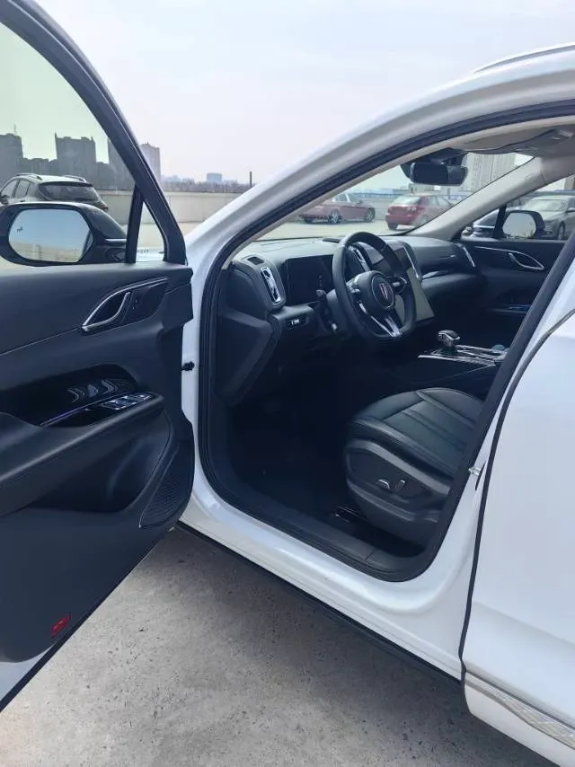 2024 HongQi HS3 1.5T 169HP L4 7DCT,autocango,china used car exporter,china ev exporter,chinese used car exporter,chinese used ev exporter