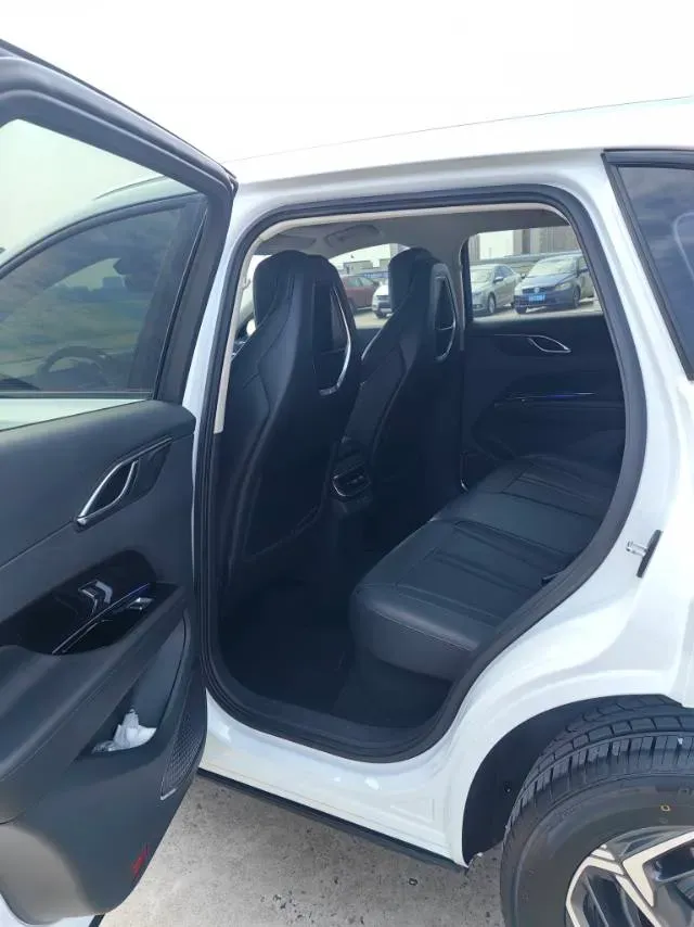 2024 HongQi HS3 1.5T 169HP L4 7DCT,autocango,china used car exporter,china ev exporter,chinese used car exporter,chinese used ev exporter