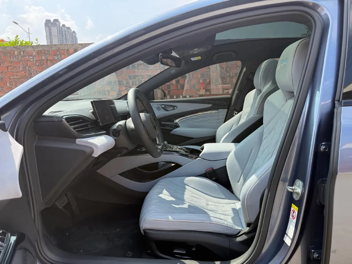 2022 MAXUS DaJia 5 BEV 70KWH,autocango,china used car exporter,china ev exporter,chinese used car exporter,chinese used ev exporter