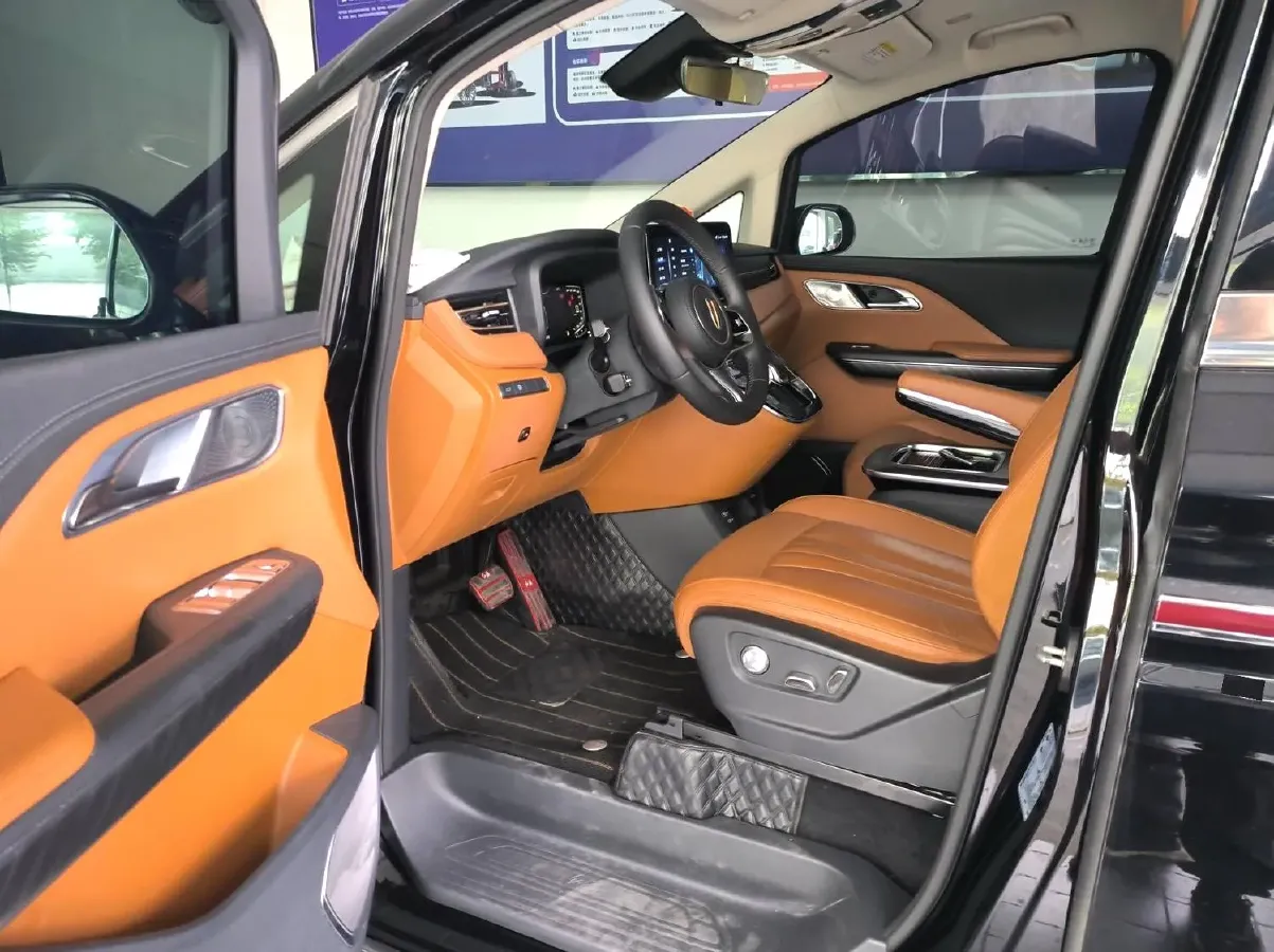 2023 HongQi HQ9 2.0T 252HP L4 8AT,autocango,china used car exporter,china ev exporter,chinese used car exporter,chinese used ev exporter