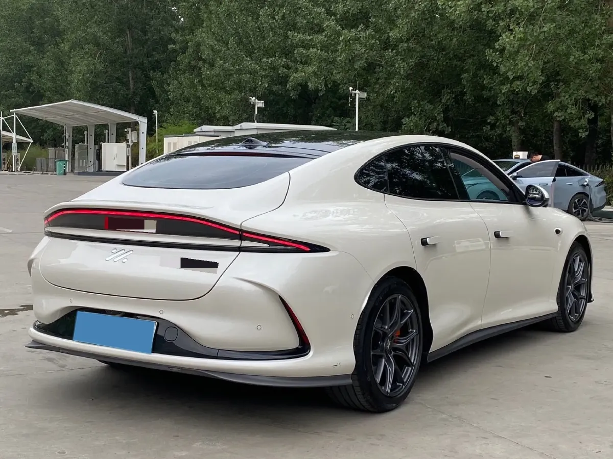 2024 IM L6 BEV 75KWH,autocango,china used car exporter,china ev exporter,chinese used car exporter,chinese used ev exporter