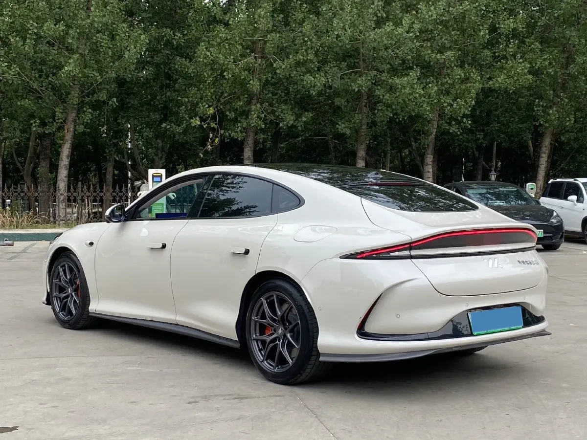 2024 IM L6 BEV 75KWH,autocango,china used car exporter,china ev exporter,chinese used car exporter,chinese used ev exporter