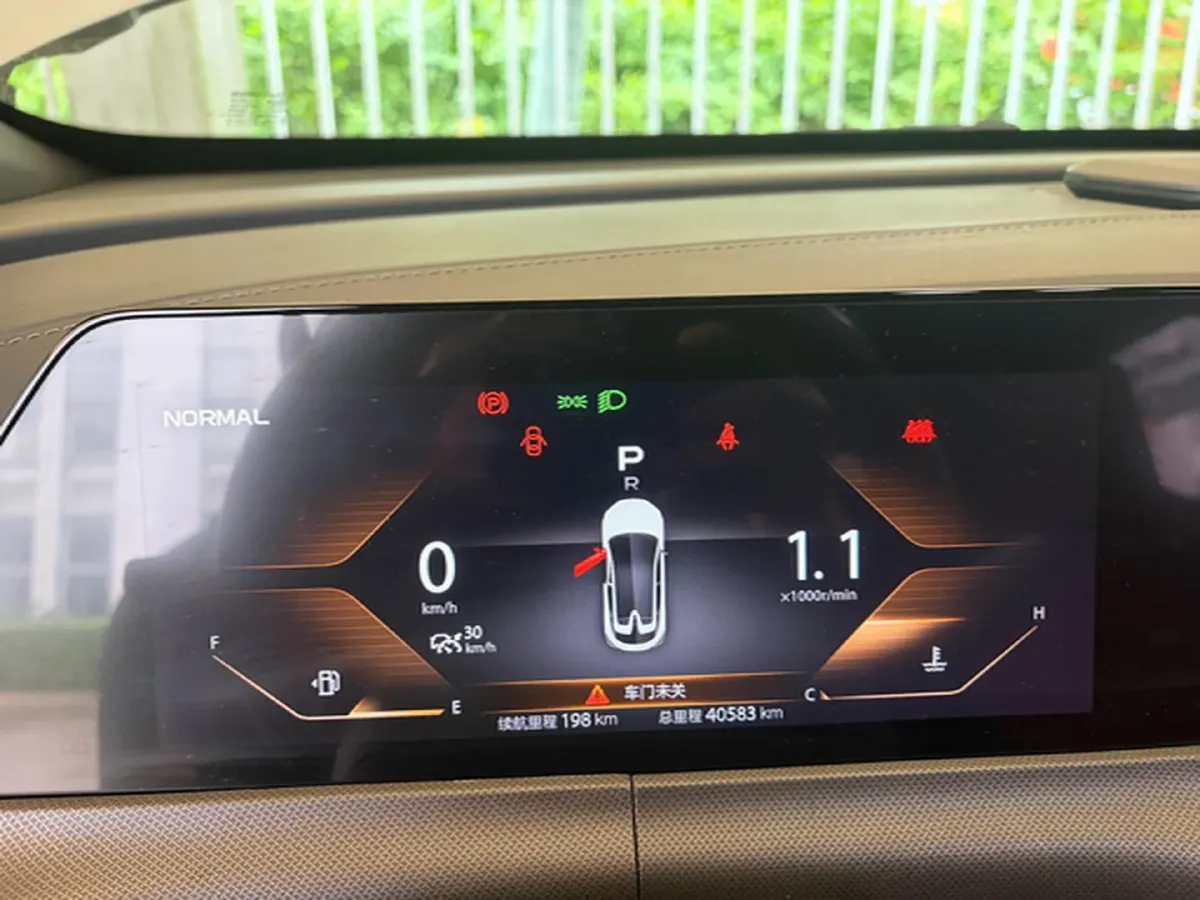 2020 ChangAn UNI-T 1.5T 180HP L4 7DCT,autocango,china used car exporter,china ev exporter,chinese used car exporter,chinese used ev exporter