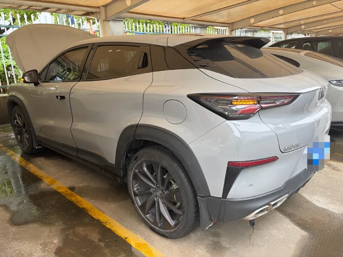 2020 ChangAn UNI-T 1.5T 180HP L4 7DCT,autocango,china used car exporter,china ev exporter,chinese used car exporter,chinese used ev exporter