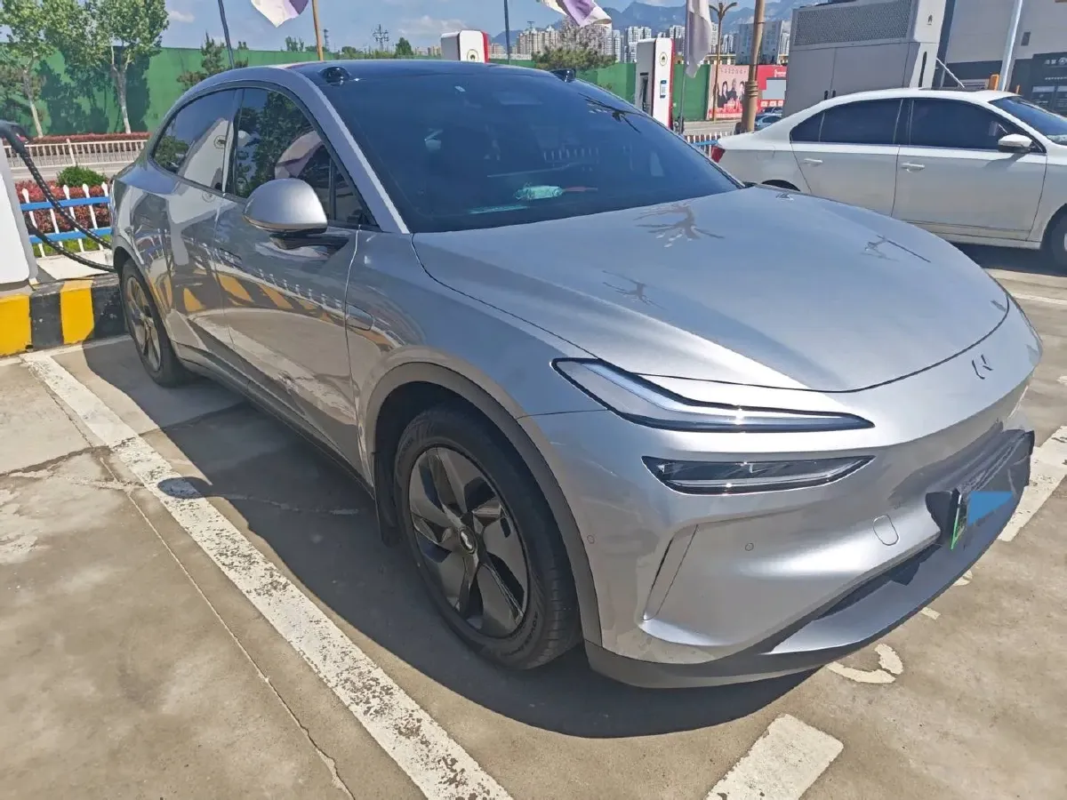 2024 ONVO L60 BEV 60KWH,autocango,china used car exporter,china ev exporter,chinese used car exporter,chinese used ev exporter