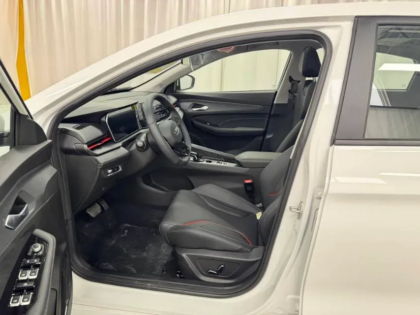 2024 Geely Binray 1.5T 181HP L4 7DCT,autocango,china used car exporter,china ev exporter,chinese used car exporter,chinese used ev exporter