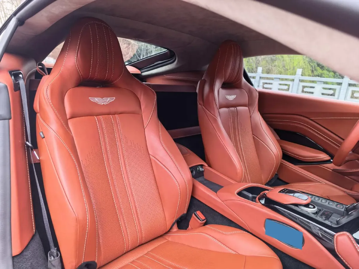 2018 Aston Martin V8 Vantage 4.0T 510HP V8 8AT,autocango,china used car exporter,china ev exporter,chinese used car exporter,chinese used ev exporter