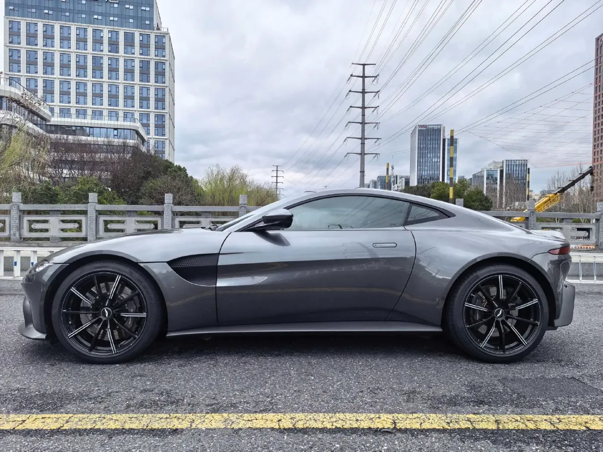 2018 Aston Martin V8 Vantage 4.0T 510HP V8 8AT,autocango,china used car exporter,china ev exporter,chinese used car exporter,chinese used ev exporter