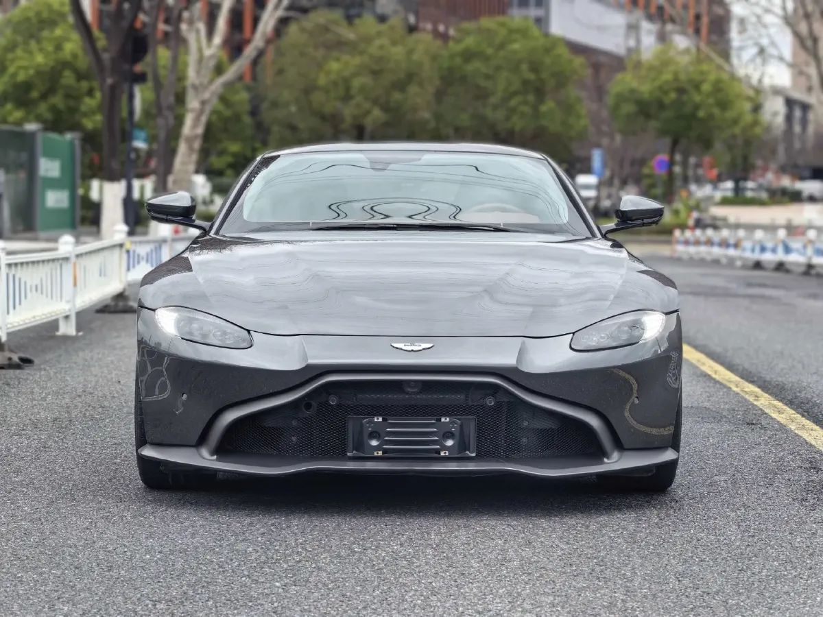2018 Aston Martin V8 Vantage 4.0T 510HP V8 8AT,autocango,china used car exporter,china ev exporter,chinese used car exporter,chinese used ev exporter