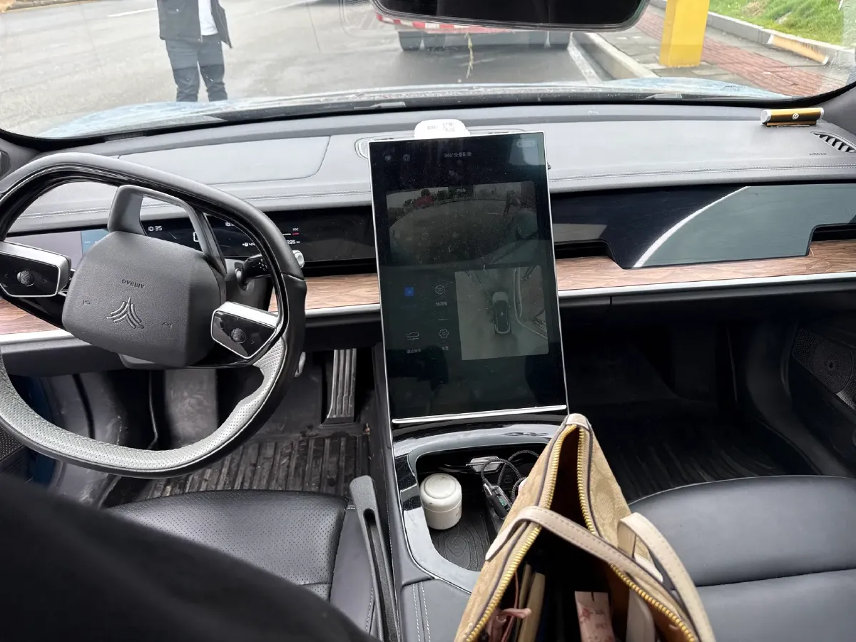 2022 Jeep Grand Commander 2.0T 234HP L4 9AT,autocango,china used car exporter,china ev exporter,chinese used car exporter,chinese used ev exporter