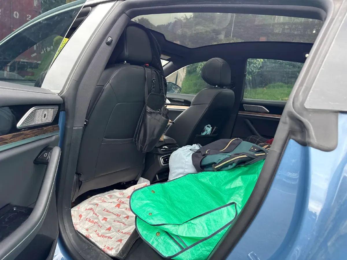 2022 Jeep Grand Commander 2.0T 234HP L4 9AT,autocango,china used car exporter,china ev exporter,chinese used car exporter,chinese used ev exporter