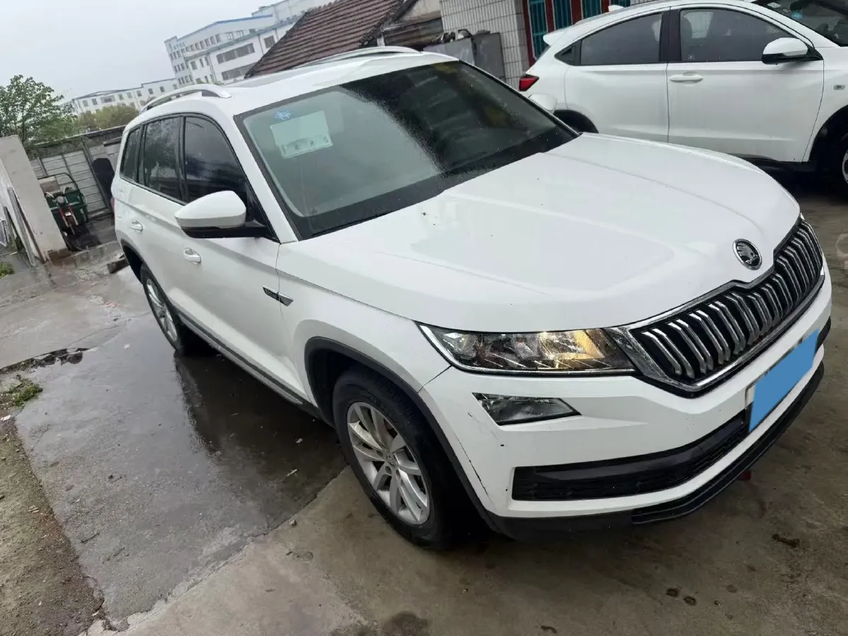 2019 Buick EnvisionPlus 1.5T 169HP L4 7DCT,autocango,china used car exporter,china ev exporter,chinese used car exporter,chinese used ev exporter