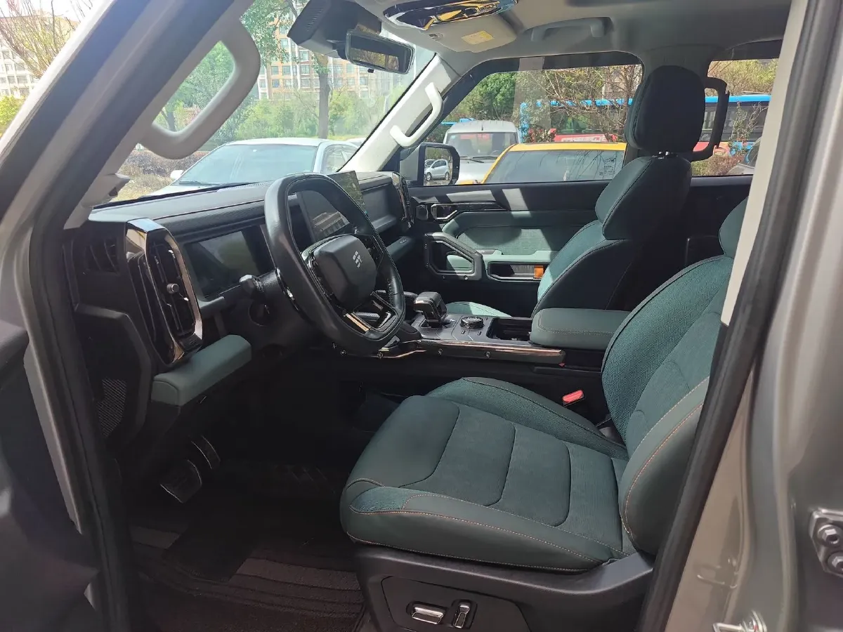 2023 Jetour Traveller 2.0T 254HP L4 7DCT,autocango,china used car exporter,china ev exporter,chinese used car exporter,chinese used ev exporter