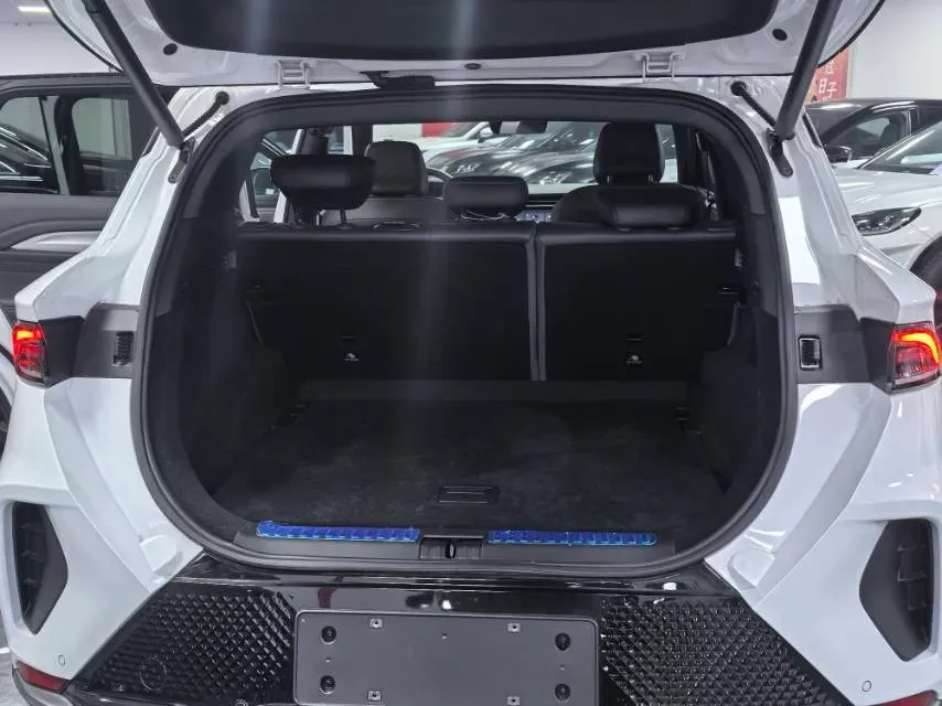 2025 ARCFOX αT6 BEV,autocango,china used car exporter,china ev exporter,chinese used car exporter,chinese used ev exporter