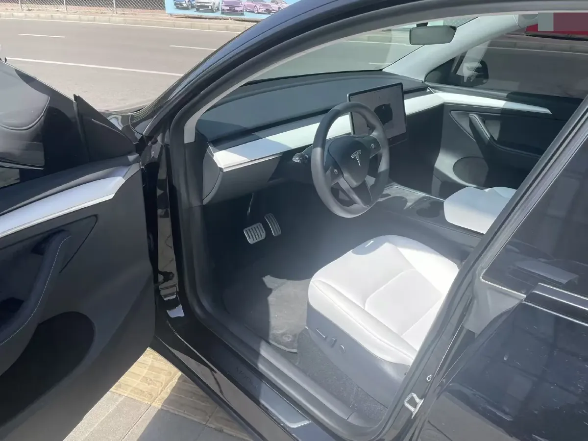 2022 BMW 3 Series 2.0T 184HP L4 8AT,autocango,china used car exporter,china ev exporter,chinese used car exporter,chinese used ev exporter