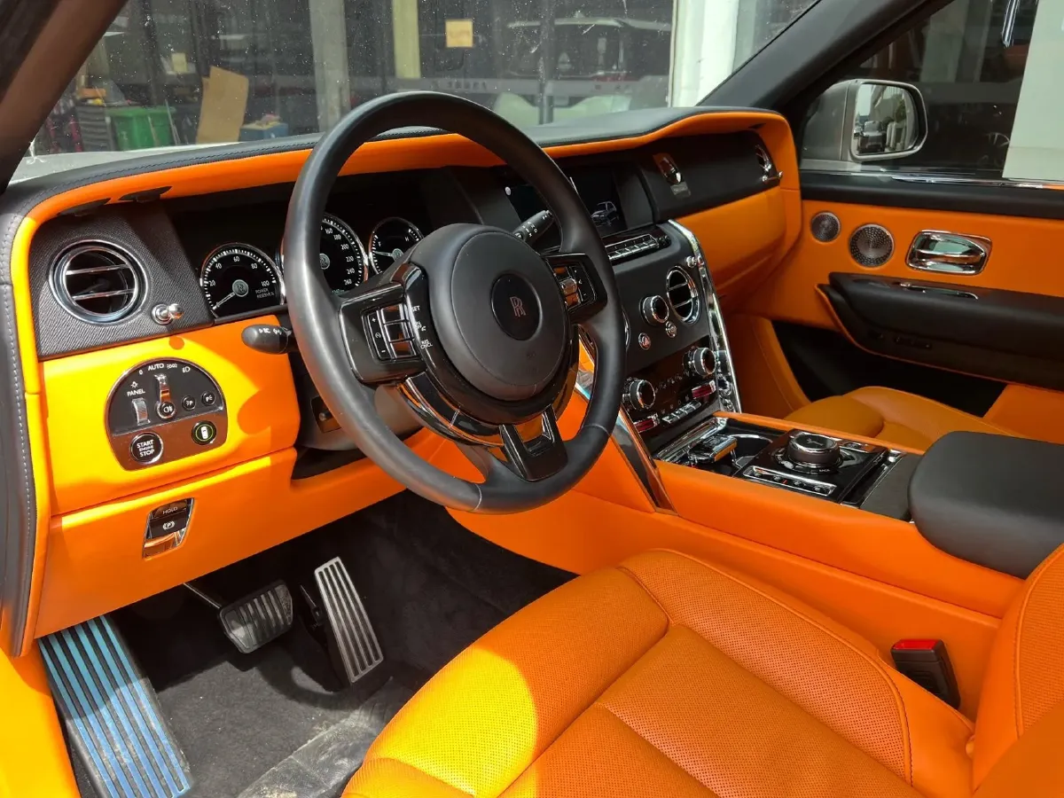 2018 Rolls-Royce Cullinan 6.7T 571HP V12 8AT,autocango,china used car exporter,china ev exporter,chinese used car exporter,chinese used ev exporter