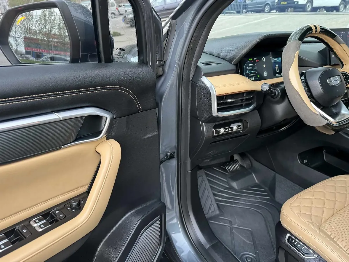 2023 Geely Okavango L 2.0T 218HP L4 7DCT,autocango,china used car exporter,china ev exporter,chinese used car exporter,chinese used ev exporter