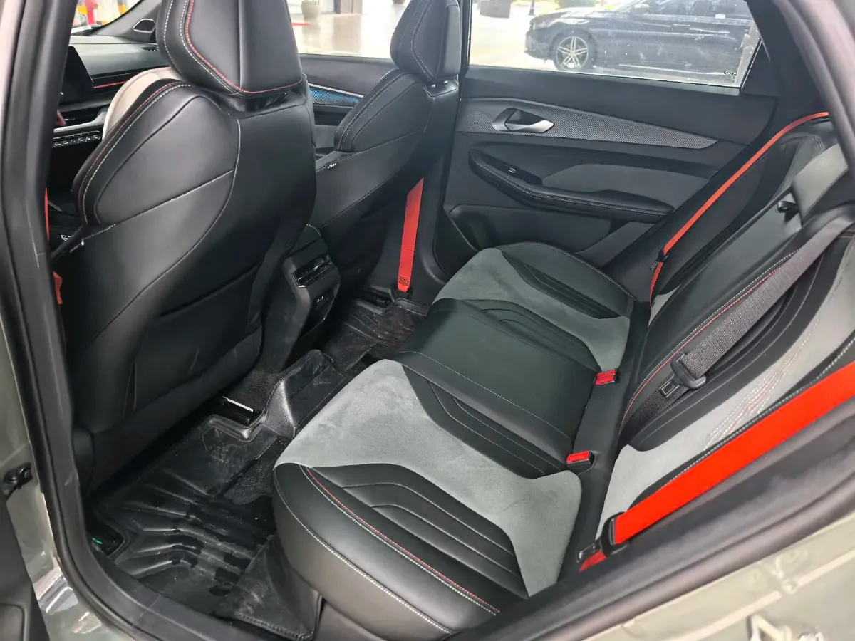 2022 Geely Binray 1.5T 181HP L4 7DCT,autocango,china used car exporter,china ev exporter,chinese used car exporter,chinese used ev exporter