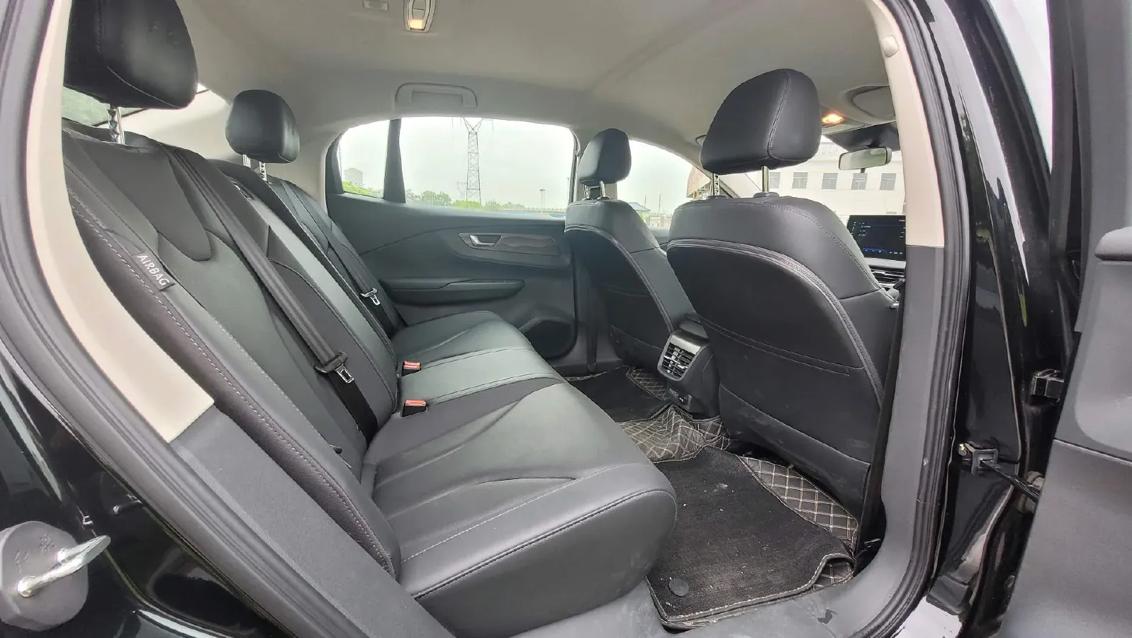 2023 HongQi E-QM5 BEV 54KWH,autocango,china used car exporter,china ev exporter,chinese used car exporter,chinese used ev exporter