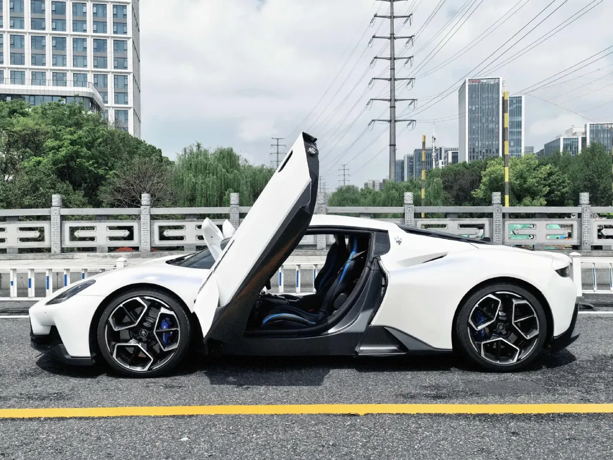 2020 Maserati MC20 3.0T 630HP V6 8DCT,autocango,china used car exporter,china ev exporter,chinese used car exporter,chinese used ev exporter