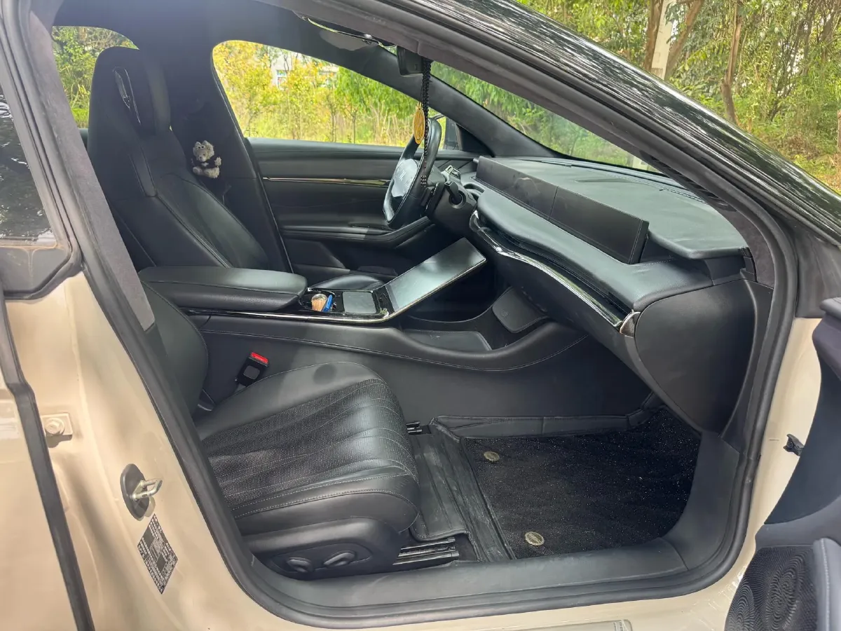 2022 IM L7 BEV 90KWH,autocango,china used car exporter,china ev exporter,chinese used car exporter,chinese used ev exporter