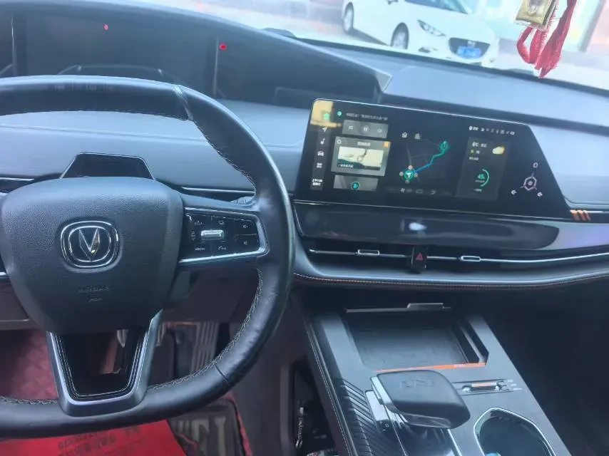 2021 ChangAn UNI-K 2.0T 233HP L4 8AT,autocango,china used car exporter,china ev exporter,chinese used car exporter,chinese used ev exporter