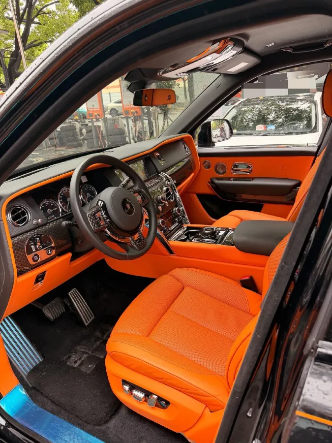 2018 Rolls-Royce Cullinan 6.7T 571HP V12 8AT,autocango,china used car exporter,china ev exporter,chinese used car exporter,chinese used ev exporter