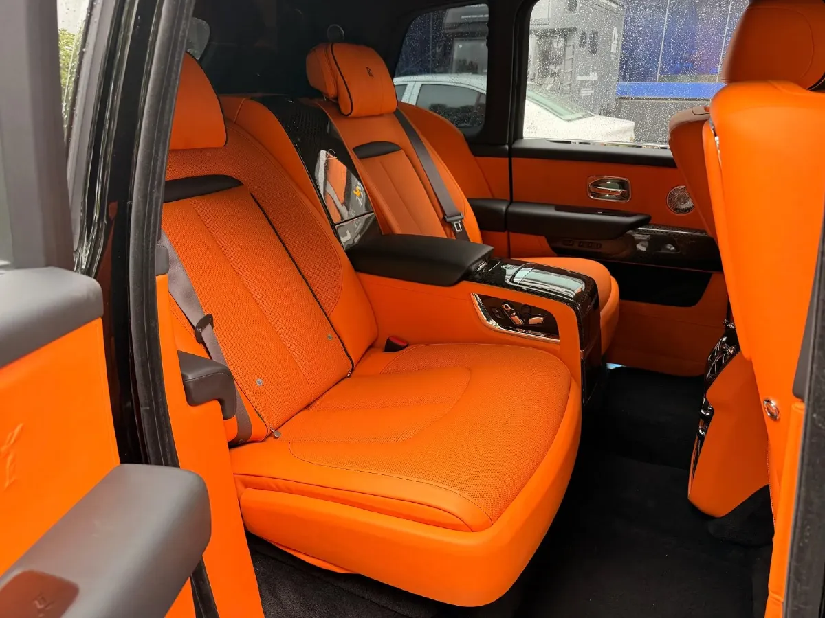 2018 Rolls-Royce Cullinan 6.7T 571HP V12 8AT,autocango,china used car exporter,china ev exporter,chinese used car exporter,chinese used ev exporter