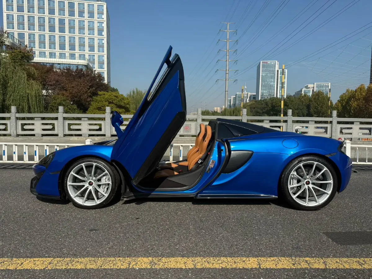 2019 McLaren 570 3.8T 570HP V8 7DCT,autocango,china used car exporter,china ev exporter,chinese used car exporter,chinese used ev exporter