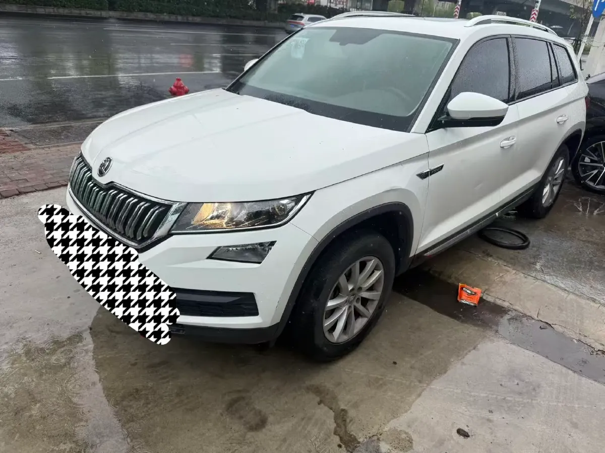 2019 Buick EnvisionPlus 1.5T 169HP L4 7DCT,autocango,china used car exporter,china ev exporter,chinese used car exporter,chinese used ev exporter