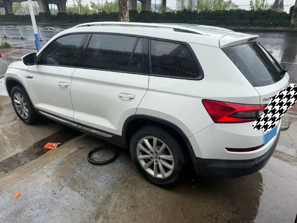 2019 Buick EnvisionPlus 1.5T 169HP L4 7DCT,autocango,china used car exporter,china ev exporter,chinese used car exporter,chinese used ev exporter