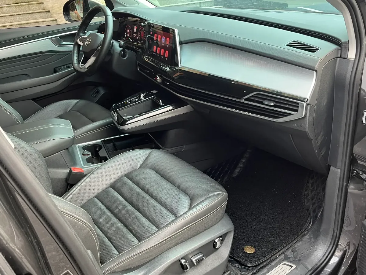 2023 Volkswagen Talagon 2.0T 220HP L4 7DCT,autocango,china used car exporter,china ev exporter,chinese used car exporter,chinese used ev exporter