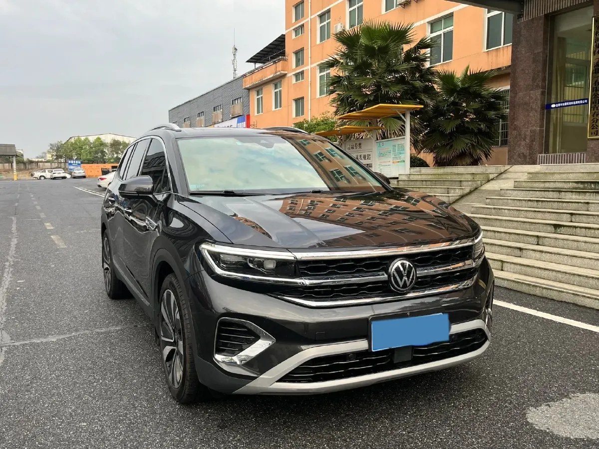 2023 Volkswagen Talagon 2.0T 220HP L4 7DCT,autocango,china used car exporter,china ev exporter,chinese used car exporter,chinese used ev exporter