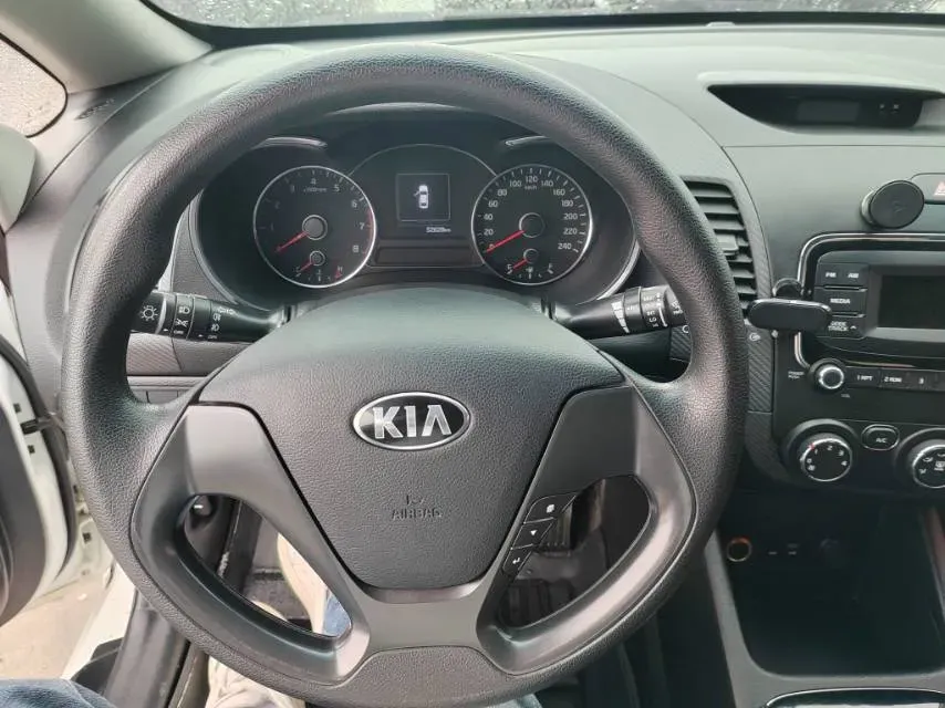 2016 Kia K3 1.6L 128HP L4 6MT,autocango,china used car exporter,china ev exporter,chinese used car exporter,chinese used ev exporter